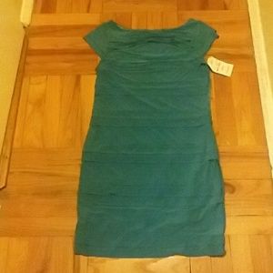 BRAND NEW MaxandCleo layered dress